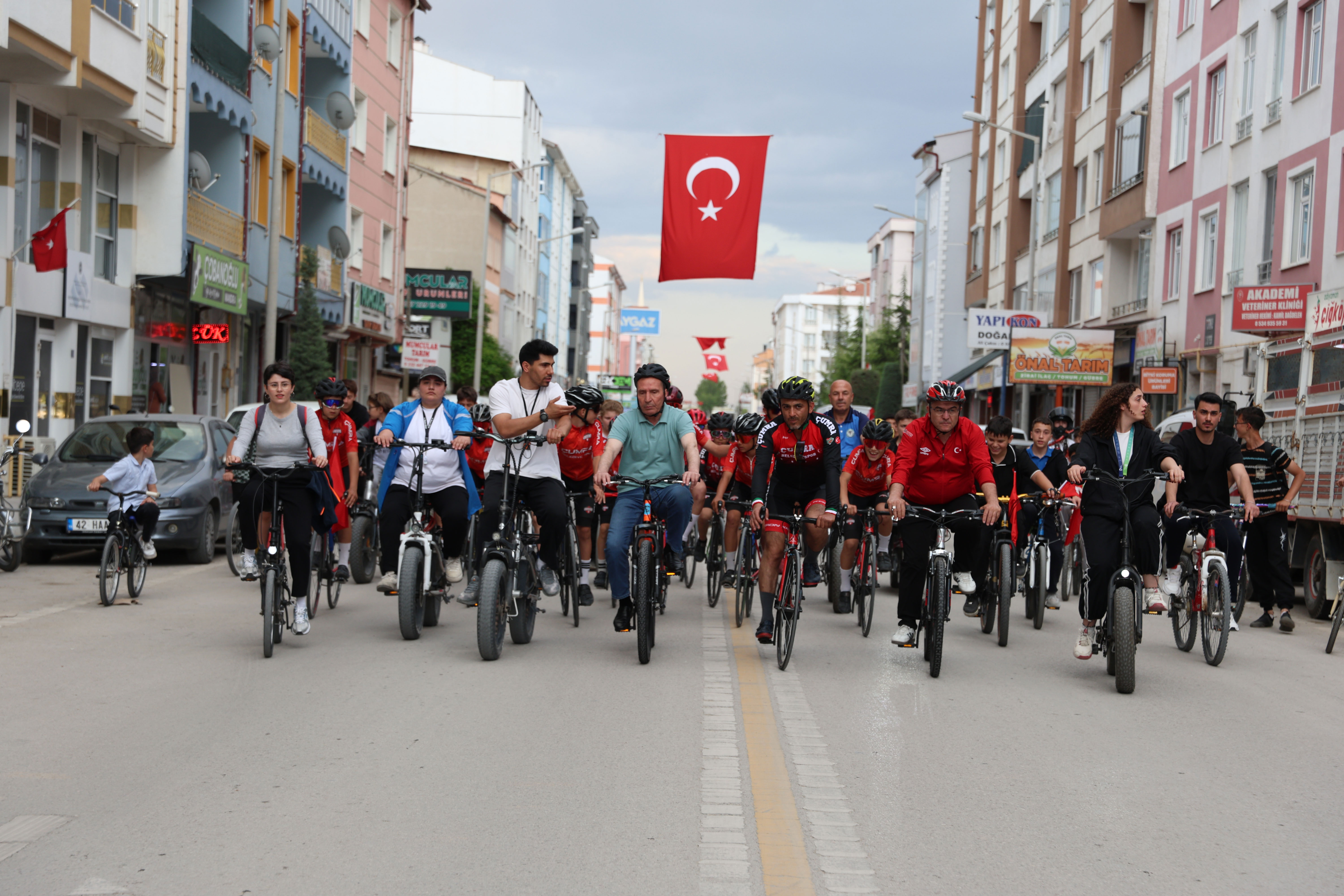 AVRUPA BİSİKLET BAŞKENTİ KONYA’DA ŞEHİR MERKEZİ VE 28 İLÇEDE AYNI ANDA BİNLERCE BİSİKLETSEVER PEDAL ÇEVİRDİ