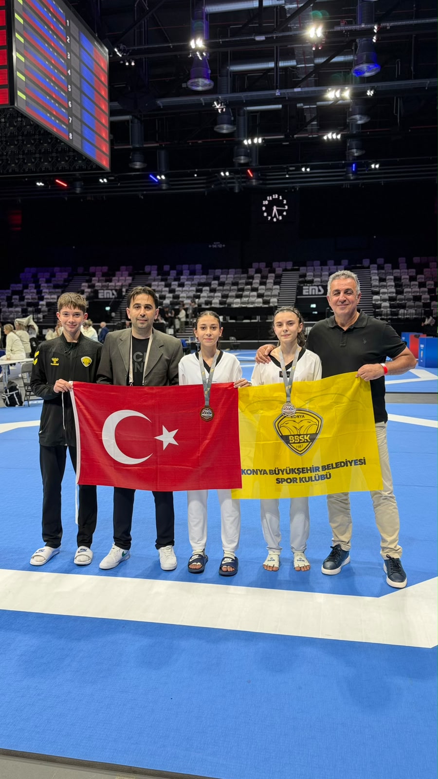 BAŞKAN ALTAY, ÜLKEMİZİ GURURLANDIRAN KONYA BÜYÜKŞEHİR BELEDİYESPORLU TEKVANDOCULARI TEBRİK ETTİ