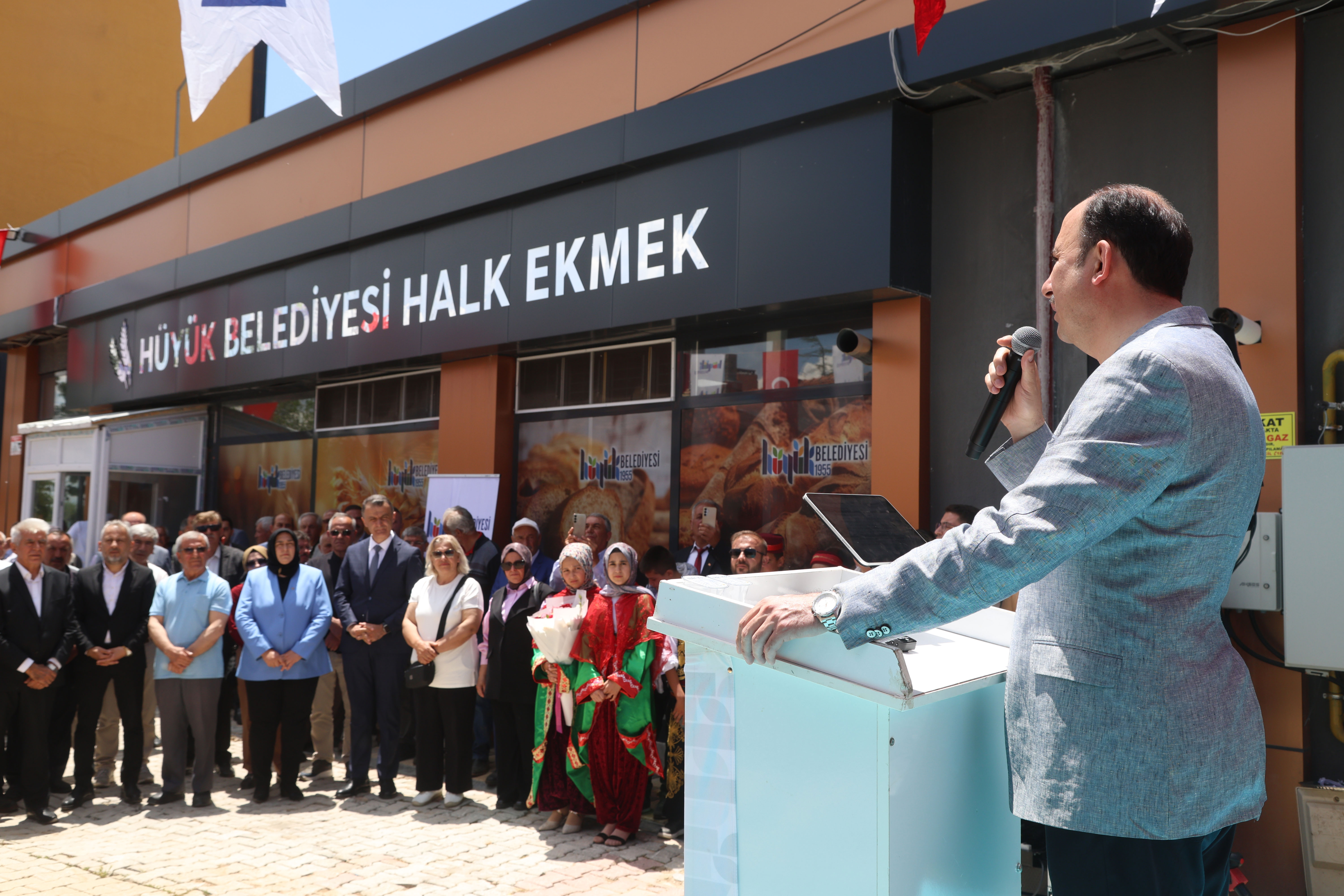 BAŞKAN ALTAY HÜYÜK VE DERBENT’TE ESNAFLA, VATANDAŞLA VE GENÇLERLE BULUŞTU
