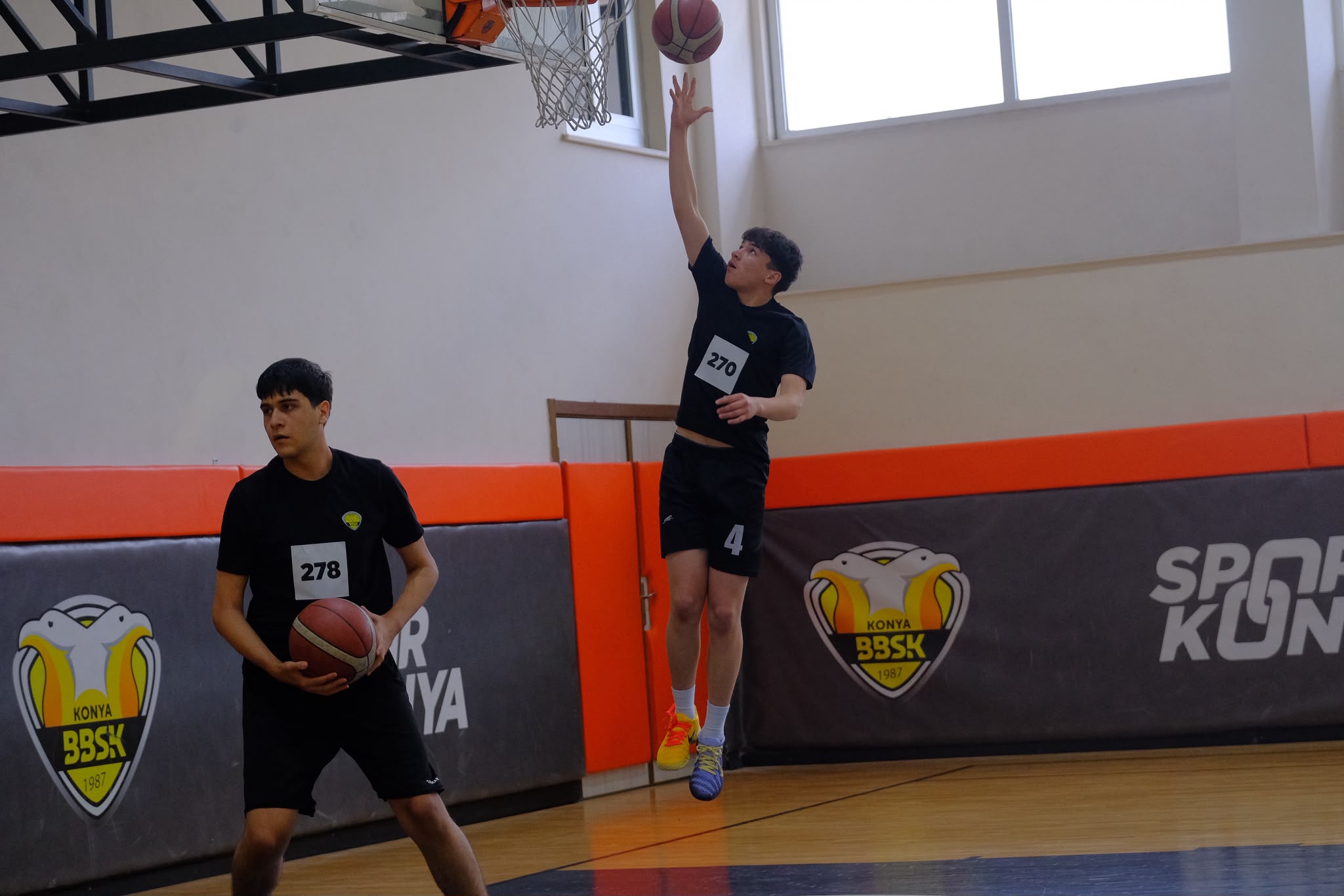 KONYA BÜYÜKŞEHİR’İN GELECEĞİN BASKETBOLCULARINI KEŞFETTİĞİ SEÇMELER BÜYÜK İLGİ GÖRDÜ