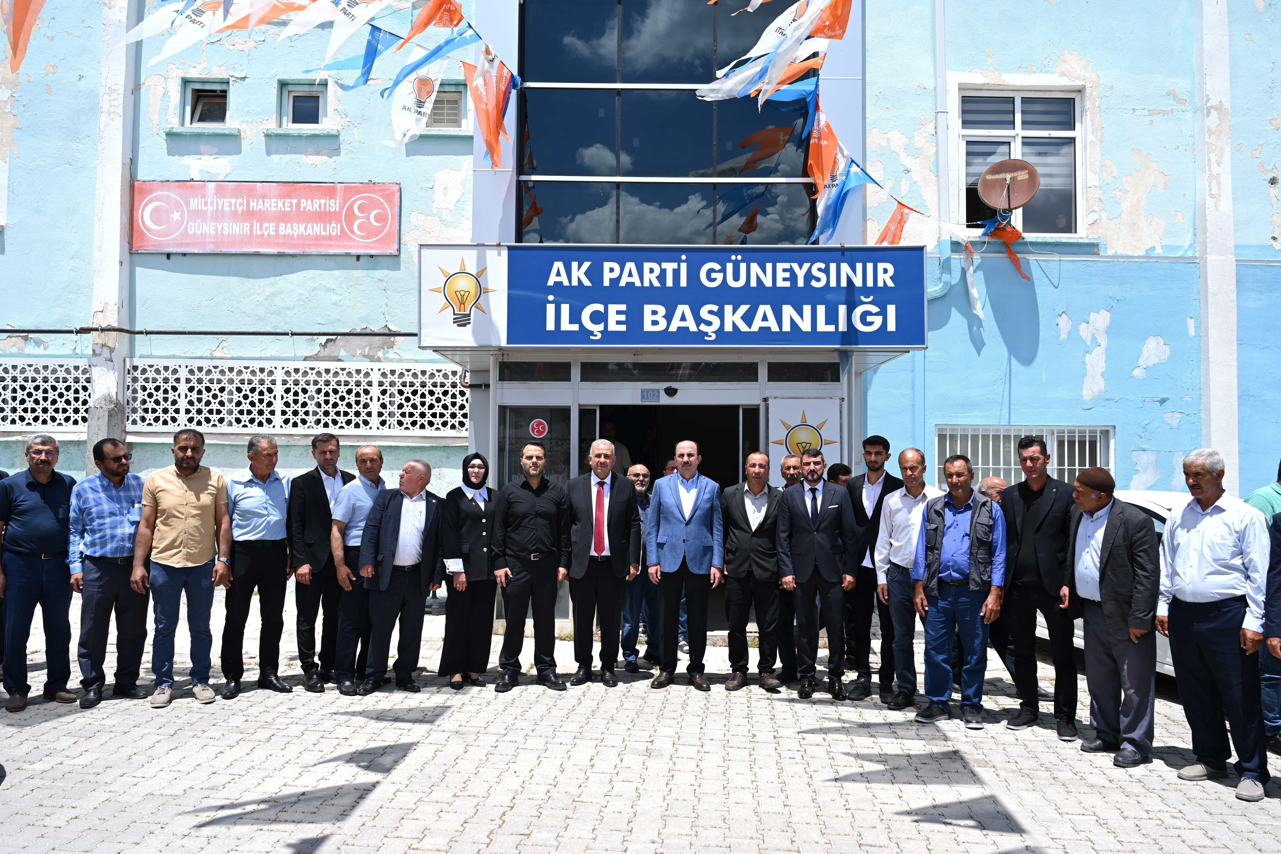 BAŞKAN ALTAY GÜNEYSINIR VE BOZKIR’DA VATANDAŞLARLA BULUŞTU, BOZKIR GRUP SUYU PROJESİ’NİN AÇILIŞI YAPTI
