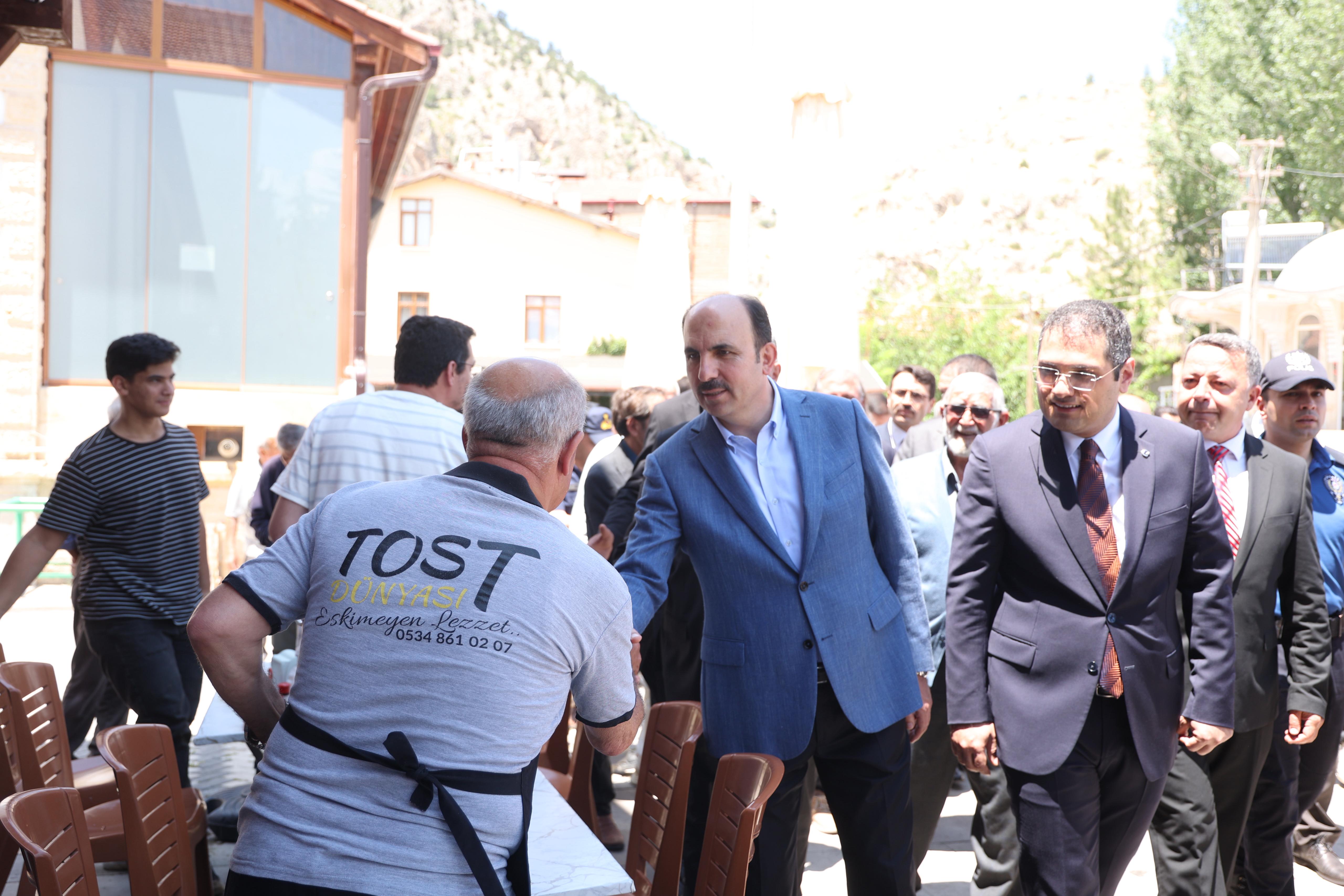 BAŞKAN ALTAY GÜNEYSINIR VE BOZKIR’DA VATANDAŞLARLA BULUŞTU, BOZKIR GRUP SUYU PROJESİ’NİN AÇILIŞI YAPTI