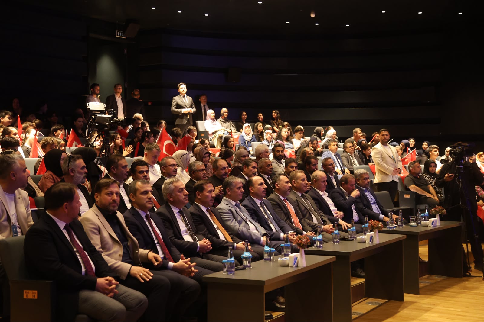 BAŞKAN ALTAY, 31 İLÇEDE “HAYDİ” YARIŞMALARINA KATILAN TÜM ÖĞRENCİLERİ TEBRİK ETTİ