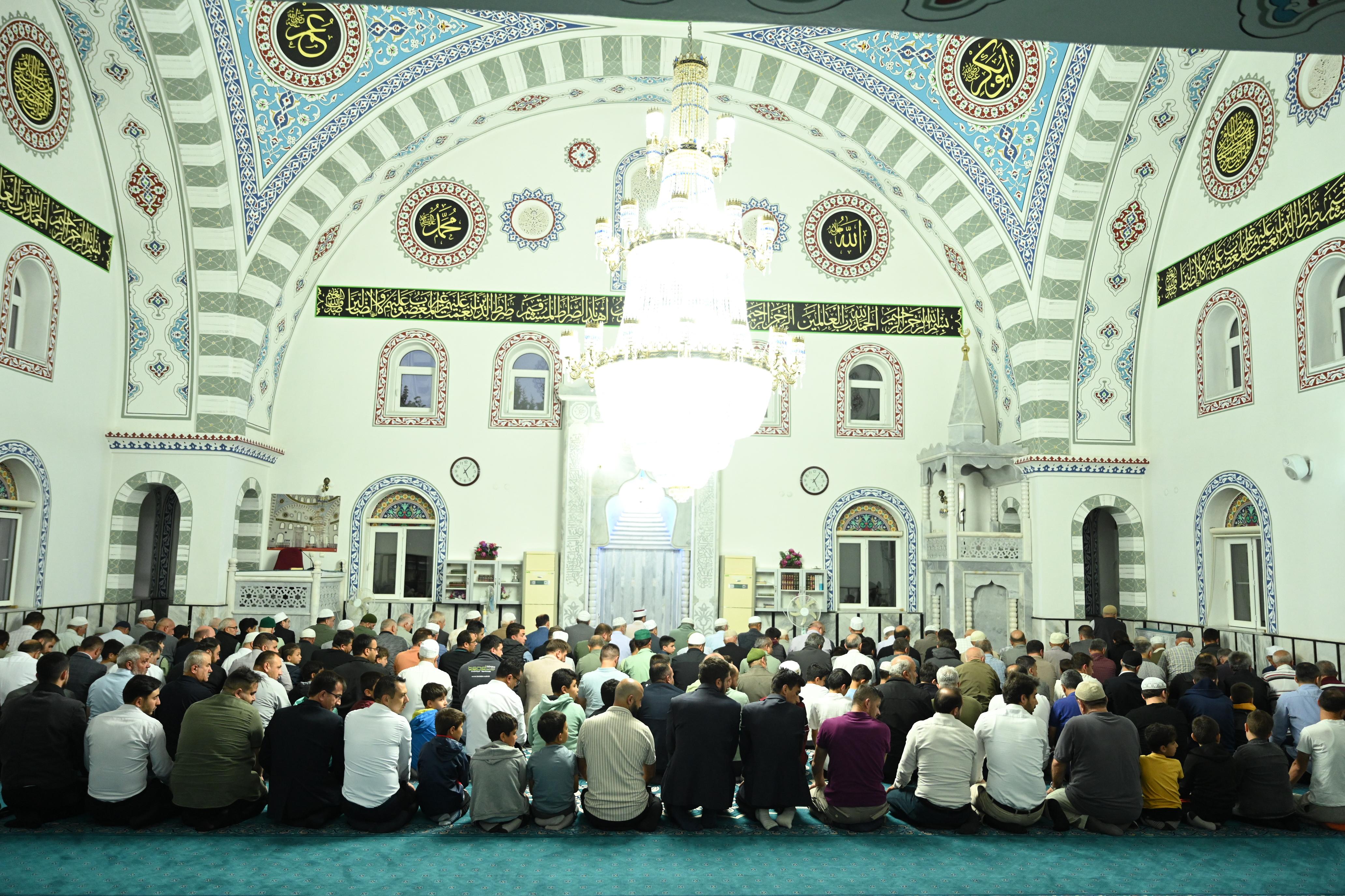 BAŞKAN ALTAY “GÜLE OYNAYA CAMİYE GEL” PROJESİNE BAŞVURULARIN BAŞLADIĞINI DUYURDU
