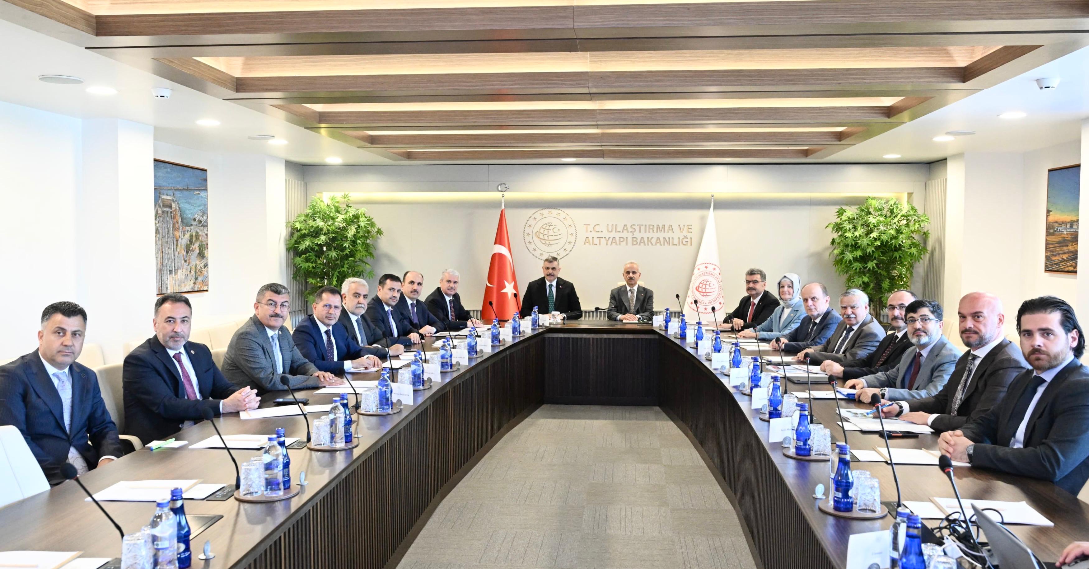KONYA HEYETİ ANKARA’DA BAKANLARLA YATIRIMLARI VE PROJELERİ DEĞERLENDİRDİ