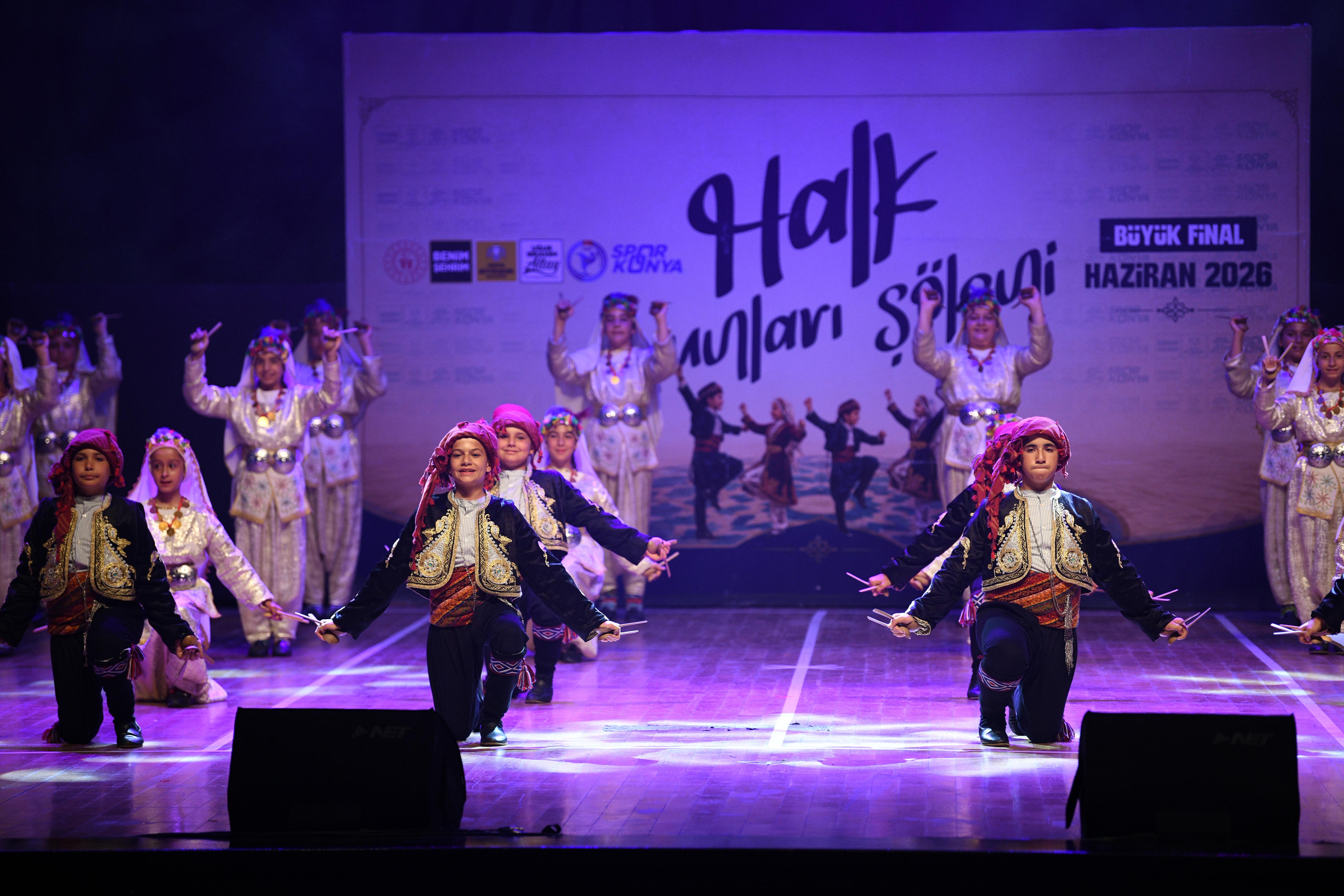 BAŞKAN ALTAY: “5’İNCİSİNİ DÜZENLEDİĞİMİZ HALK OYUNLARI ŞÖLENİ ARTIK ŞEHRİMİZ İÇİN DEVASA BİR KÜLTÜR ŞÖLENİDİR”