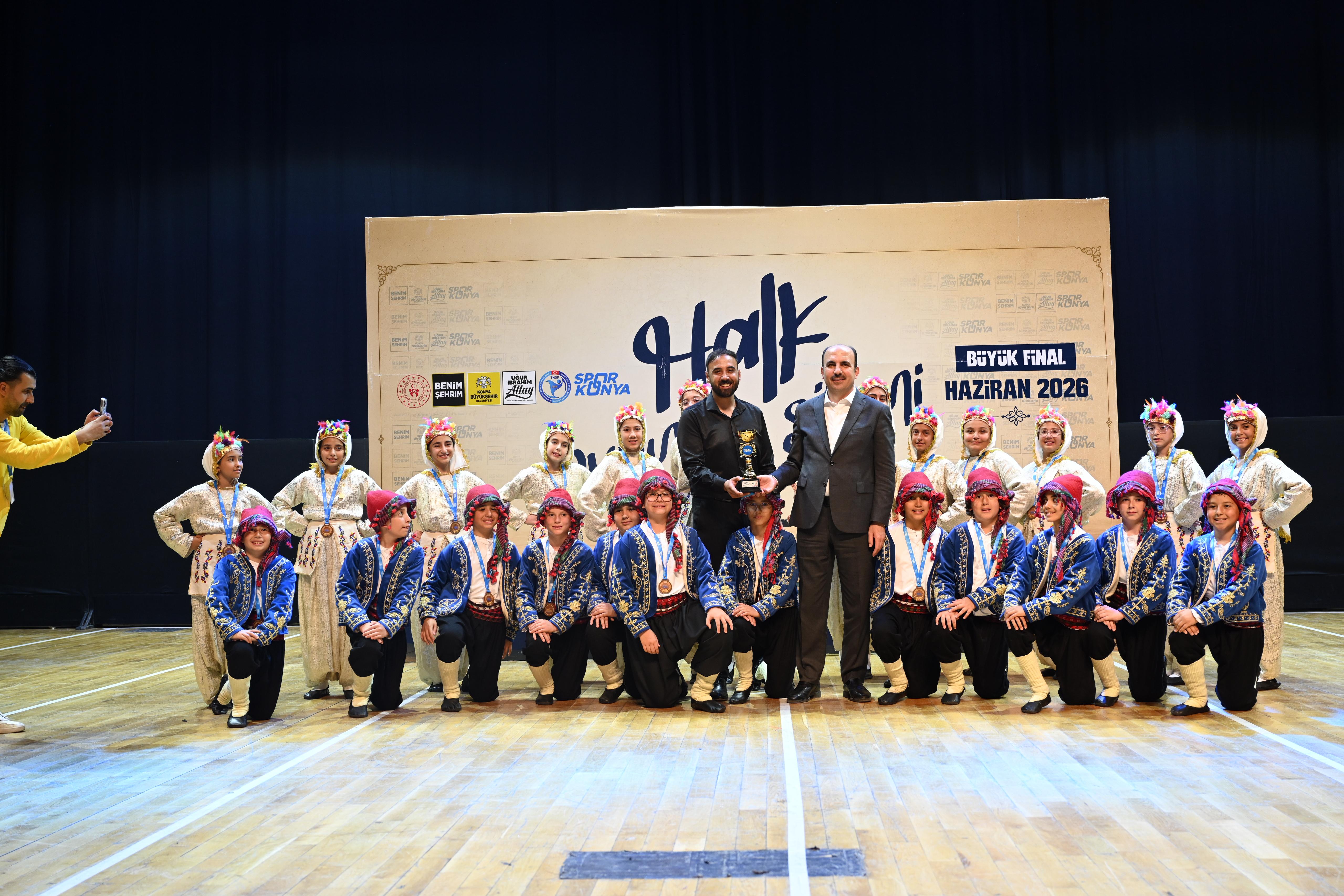 BAŞKAN ALTAY: “5’İNCİSİNİ DÜZENLEDİĞİMİZ HALK OYUNLARI ŞÖLENİ ARTIK ŞEHRİMİZ İÇİN DEVASA BİR KÜLTÜR ŞÖLENİDİR”
