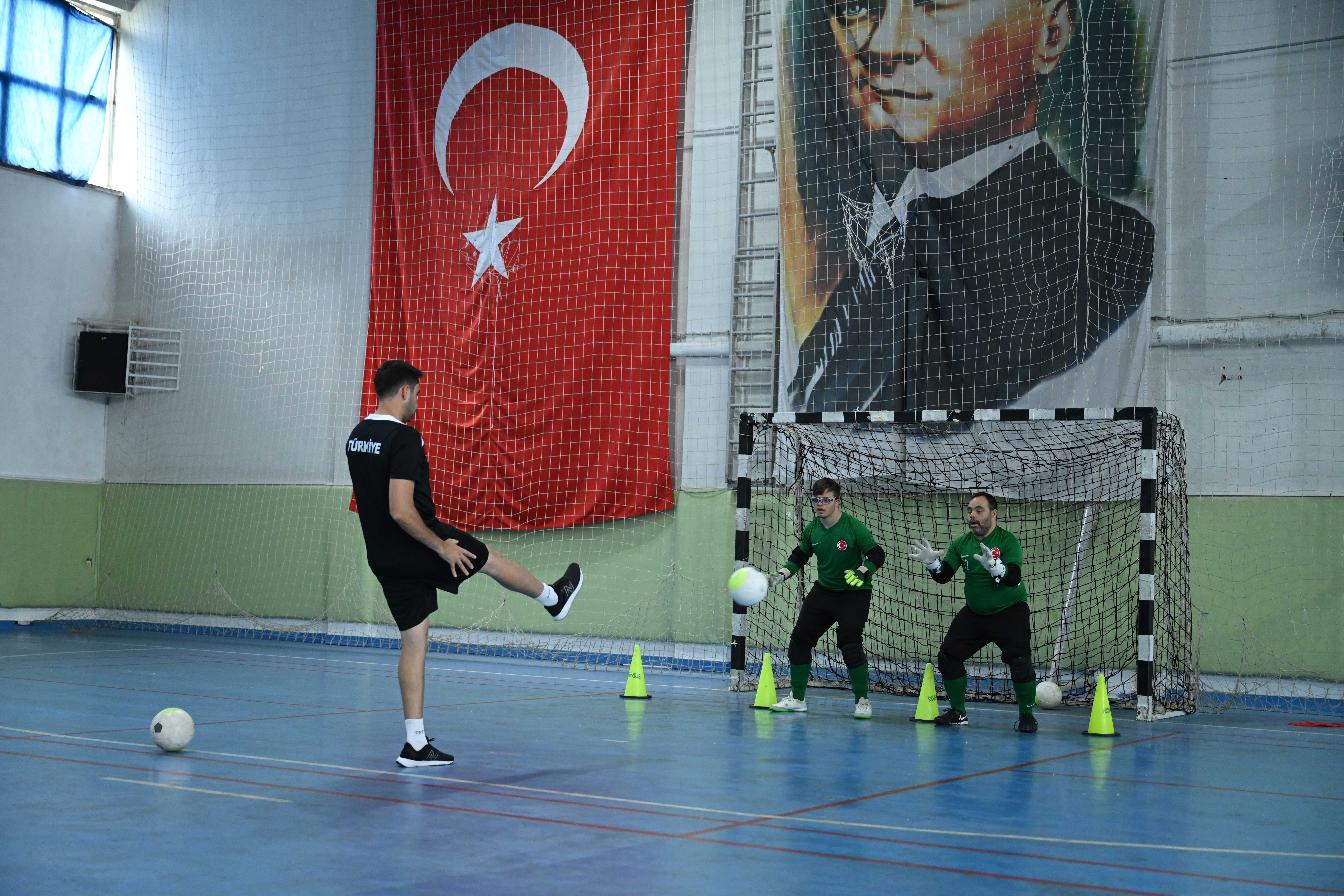 DÜNYA KUPASI’NA HAZIRLANAN ÖZEL SPORCULARIN GÜÇ MERKEZİ YİNE KONYA OLDU