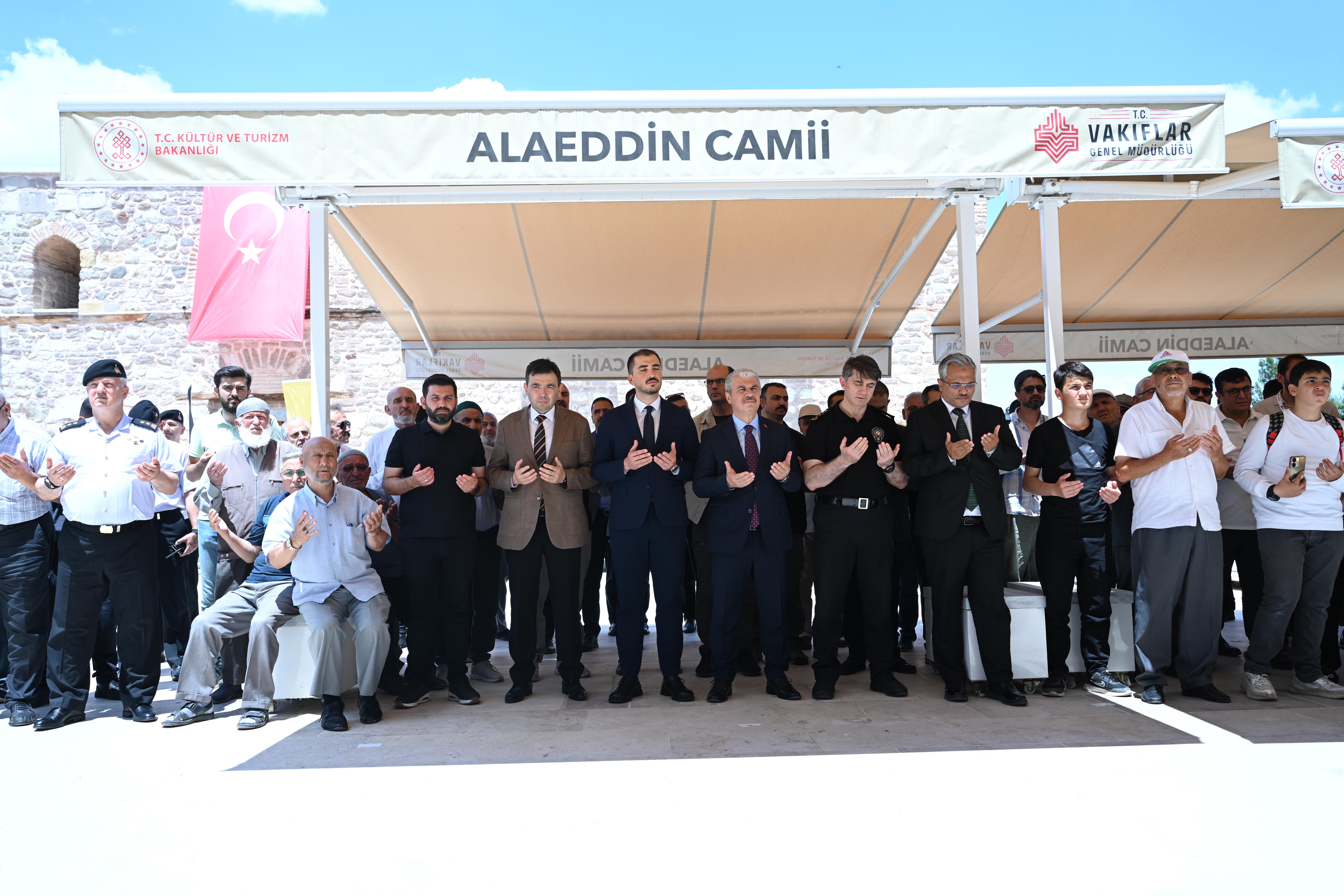 KONYA’NIN DARÜLMÜLK OLUŞUNUN 929. YILINDA SELÇUKLU SULTANLARI ANILDI