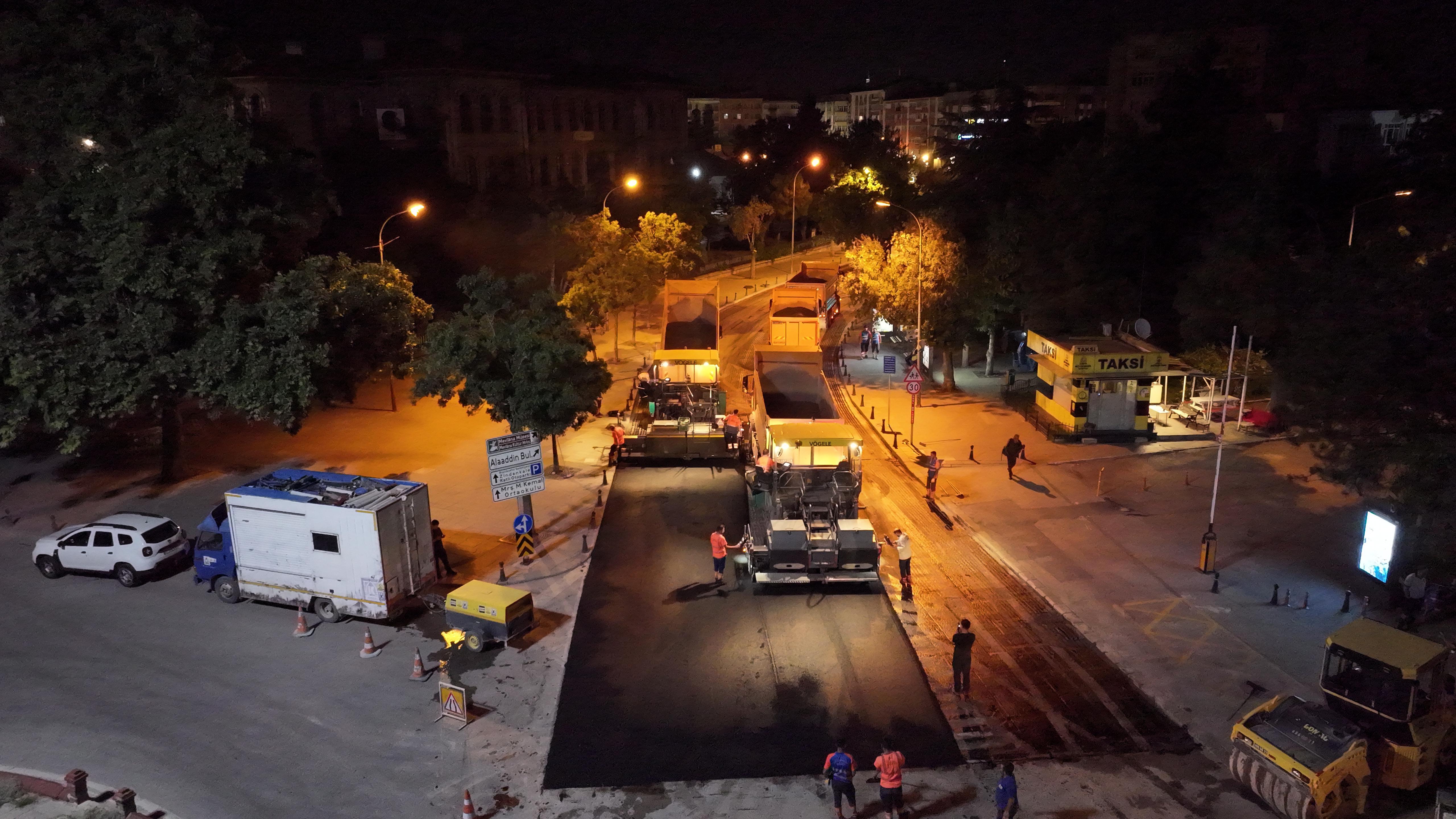 BAŞKAN ALTAY, ATATÜRK CADDESİ'NDE ASFALT YENİLEME ÇALIŞMASI YAPARAK STANDARDI YÜKSELTTİKLERİNİ AÇIKLADI