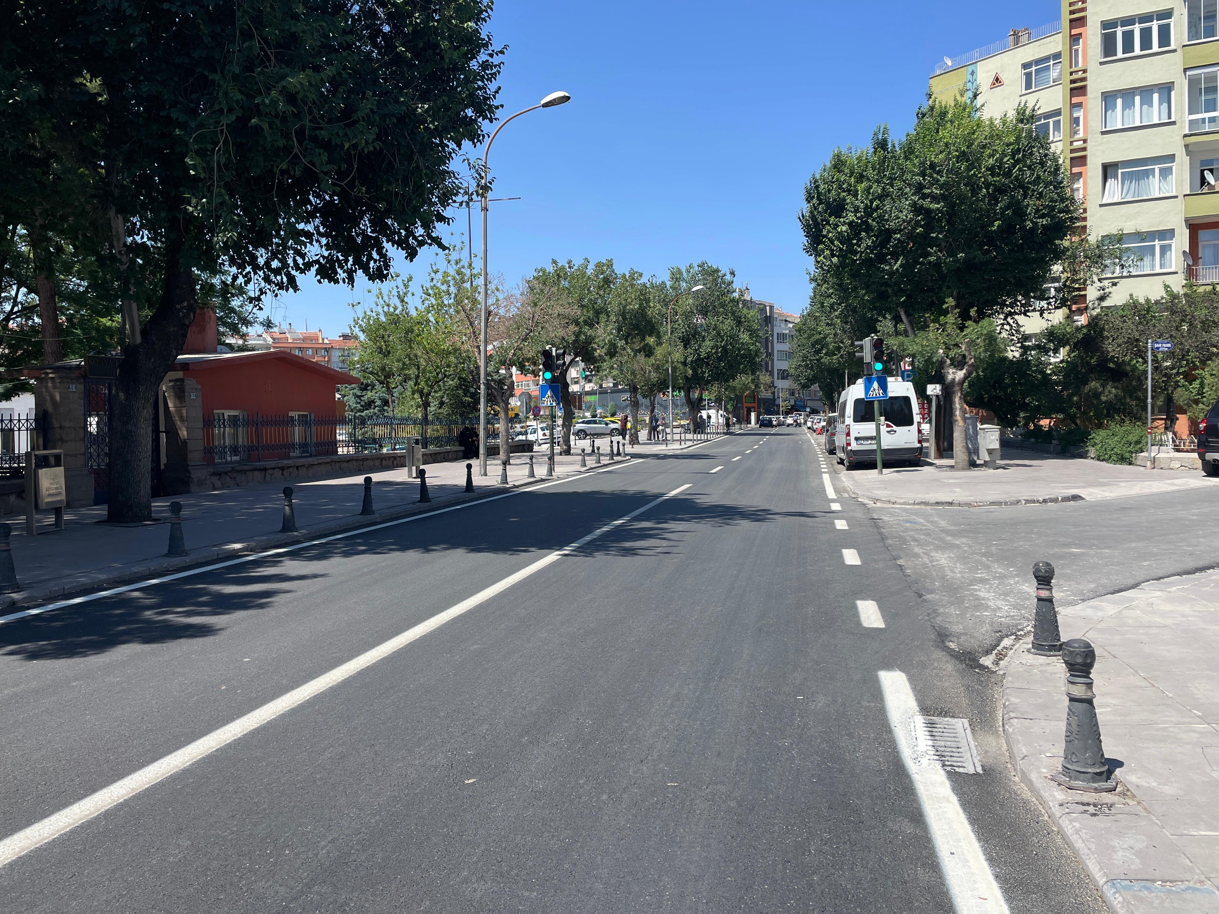 BAŞKAN ALTAY, ATATÜRK CADDESİ'NDE ASFALT YENİLEME ÇALIŞMASI YAPARAK STANDARDI YÜKSELTTİKLERİNİ AÇIKLADI