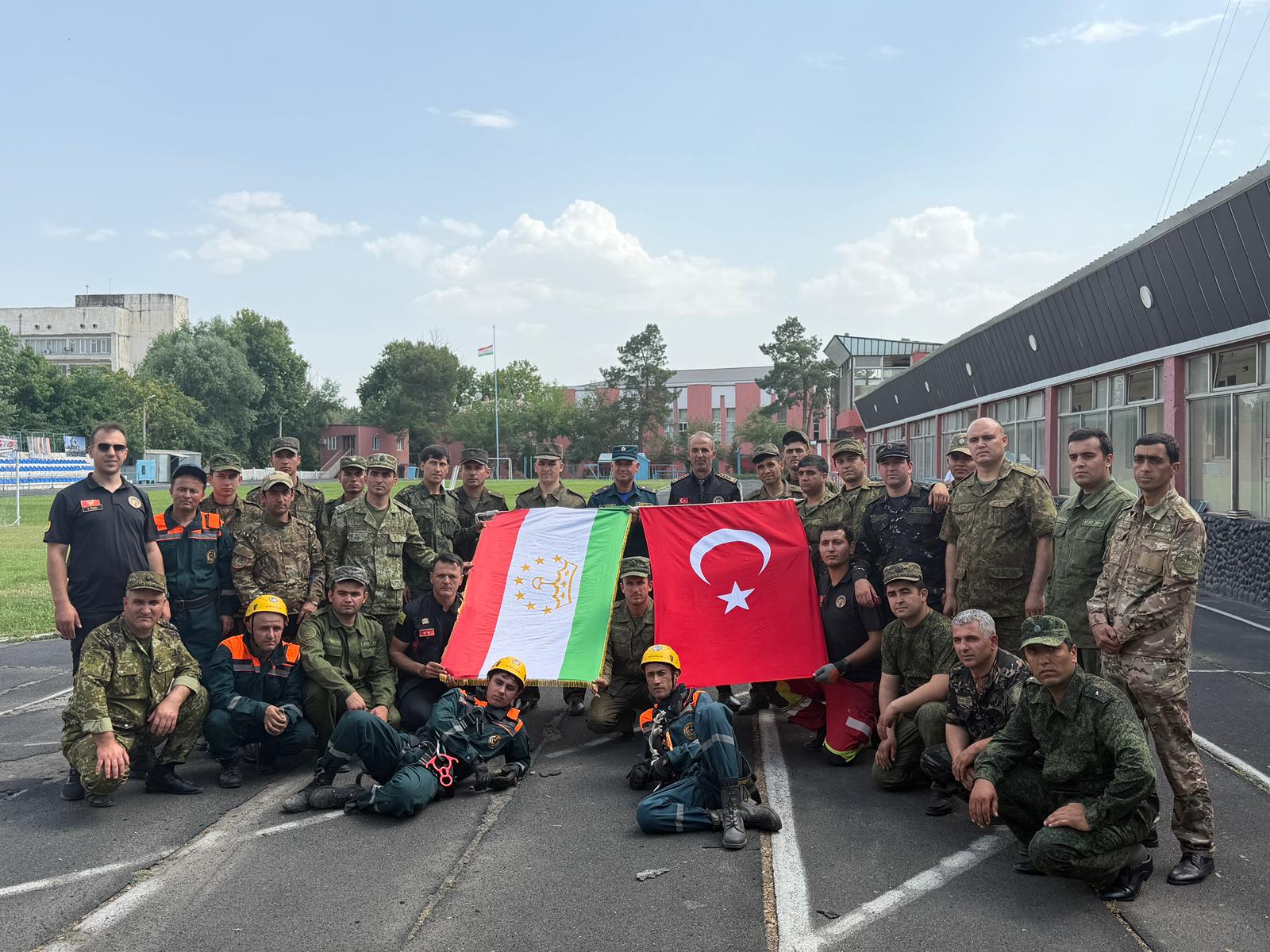 KONYA BÜYÜKŞEHİR’DEN TACİKİSTAN’DA YÜKSEK KATLI YAPILARA MÜDAHALE EĞİTİMİ