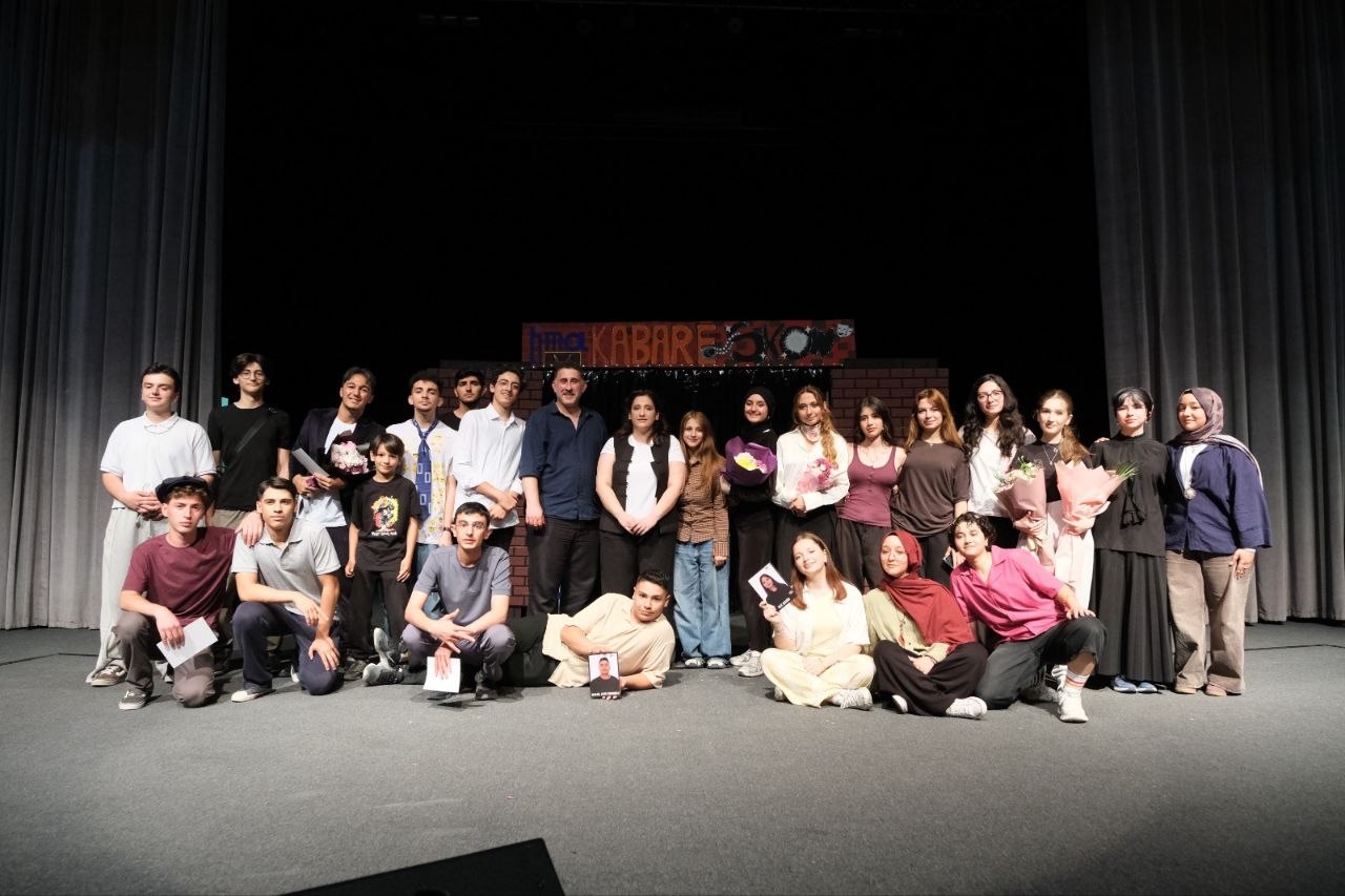GENÇLER, YAZI LİSE MEDENİYET AKADEMİLERİ'NDE KARŞILADI