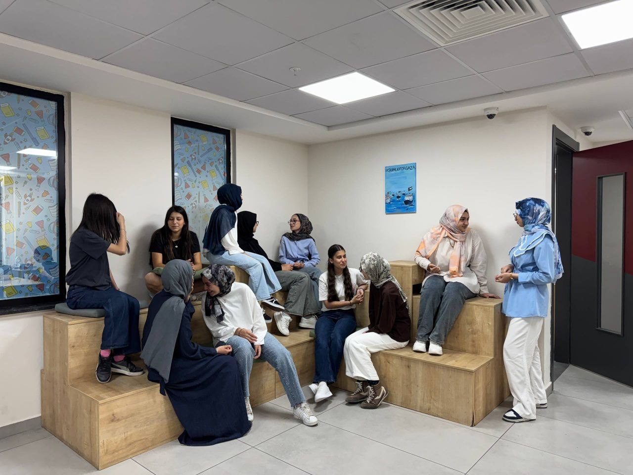 GENÇLER, YAZI LİSE MEDENİYET AKADEMİLERİ'NDE KARŞILADI