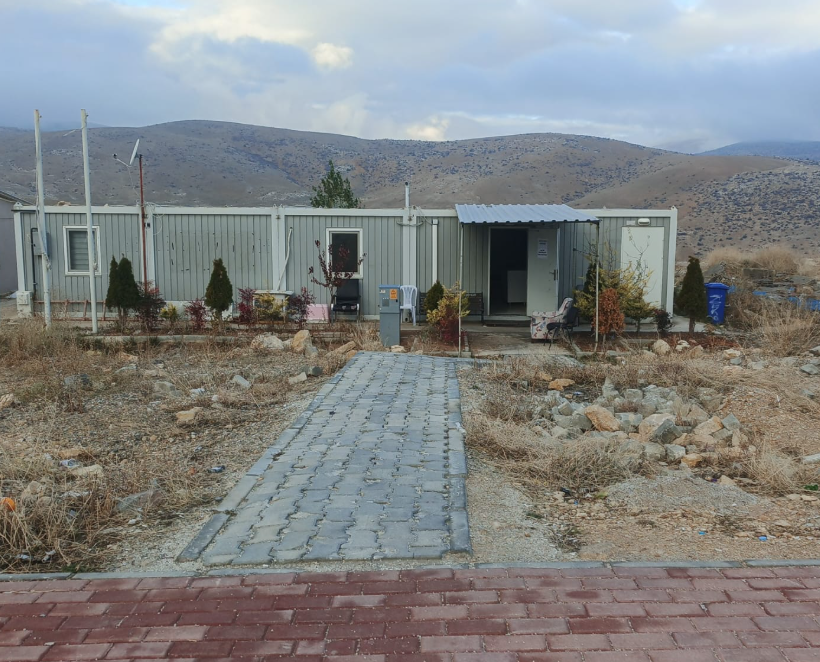 ARDIÇLI BEKLEME NOKTASI