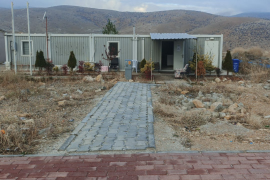 ARDIÇLI BEKLEME NOKTASI