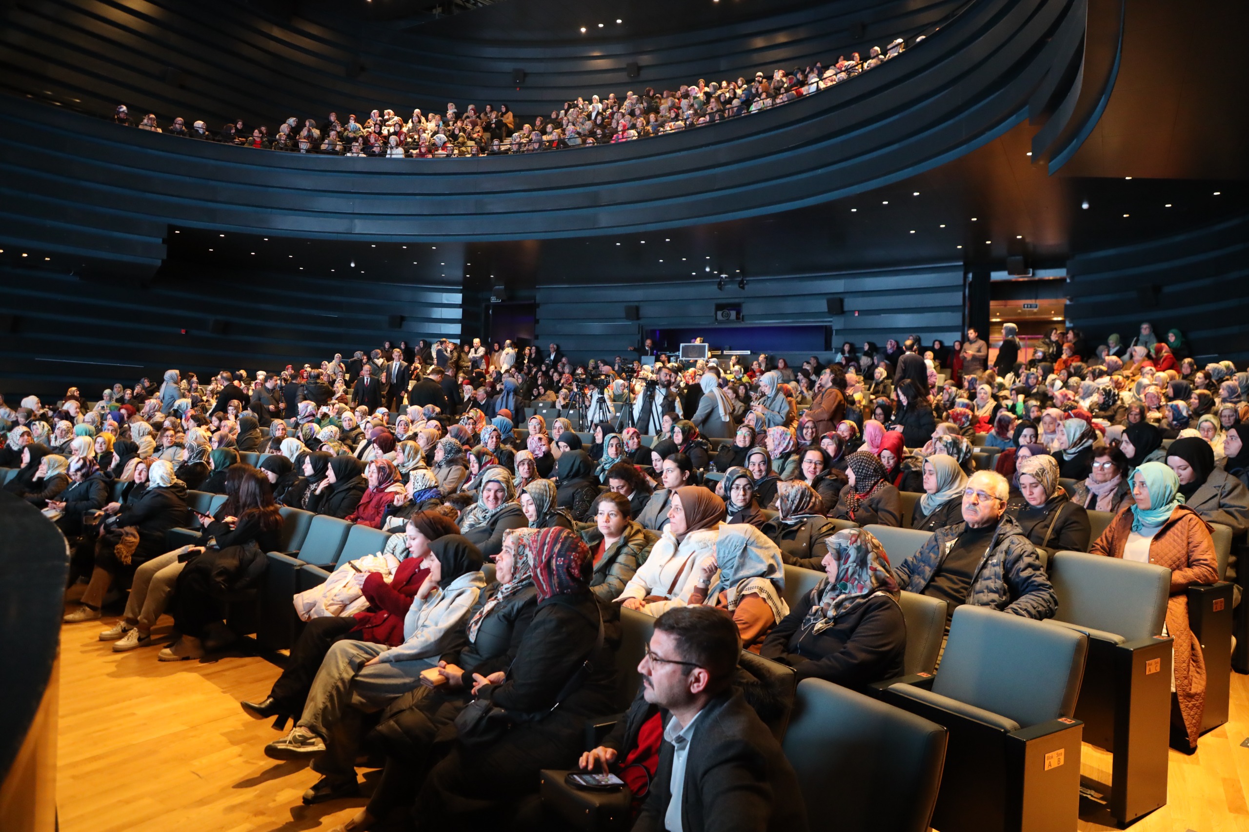 ALTIN DOKUNUŞLAR FESTİVALİ