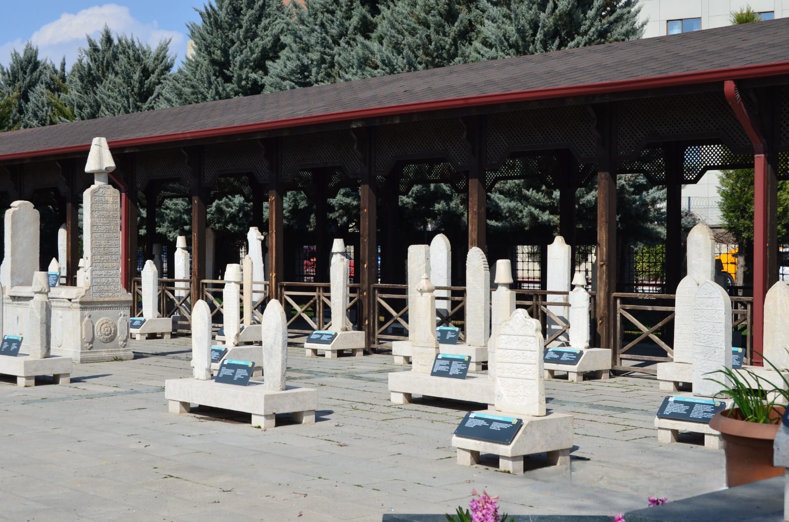 TARİHİ MEZAR TAŞLARI MÜZESİ