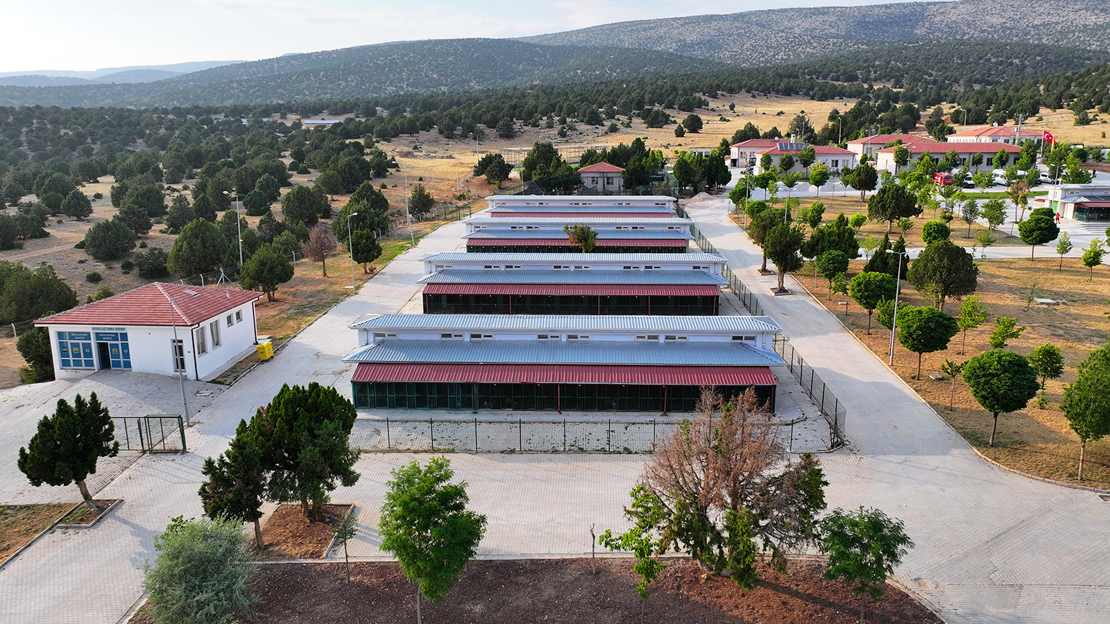 SAHİPSİZ HAYVAN BAKIM EVİ VE REHABİLİTASYON MERKEZİ