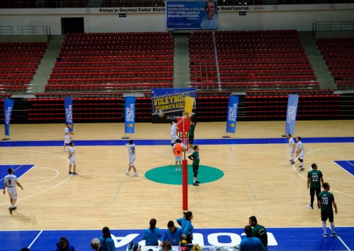 KURUMLAR SAHAYA İNİYOR: VOLEYBOL TURNUVASI İÇİN KAYITLAR BAŞLADI